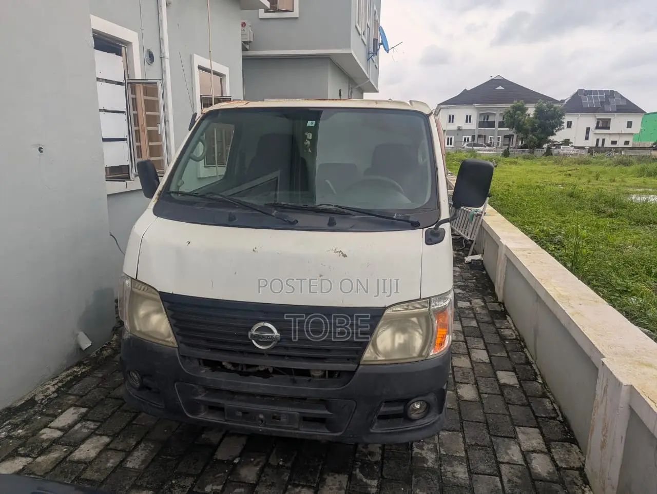 Nissan Caravan (Urvan) 2000 White