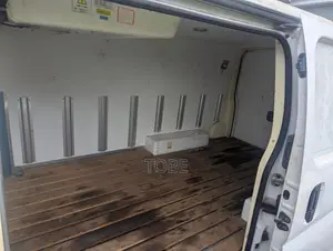 Nissan Caravan (Urvan) 2000 White