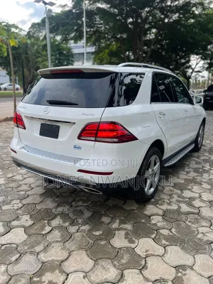 Mercedes-Benz GLE-Class 2019 White