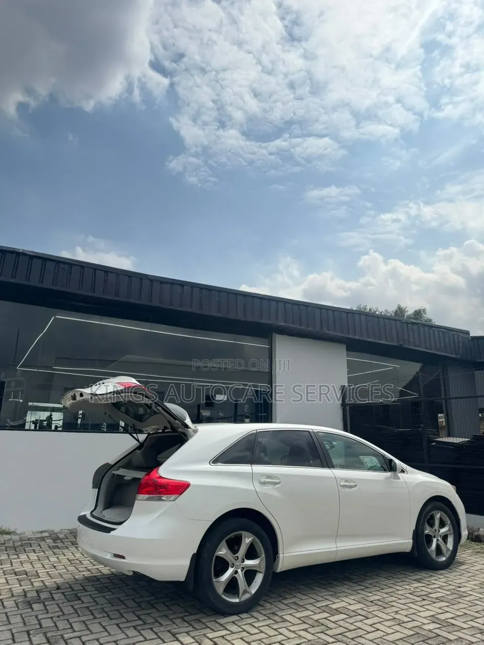 Toyota Venza 2011 White