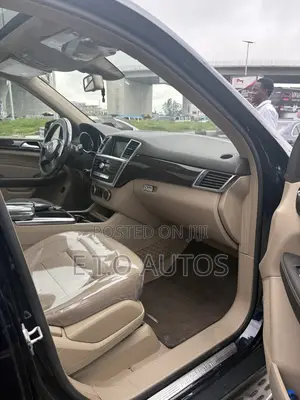 Mercedes-Benz M Class ML350 4MATIC 4dr SUV AWD (3.5L 6cyl 7A) 2014 Blue