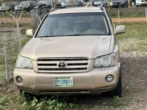 Toyota Highlander V6 4x4 2005 Gold