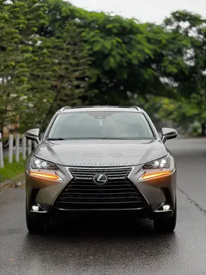 Lexus NX 300h AWD 2021 Gold