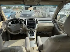 Toyota Highlander V6 4x4 2005 Gold