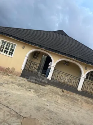 4bdrm Bungalow in Golden Palace, Akala Express for sale