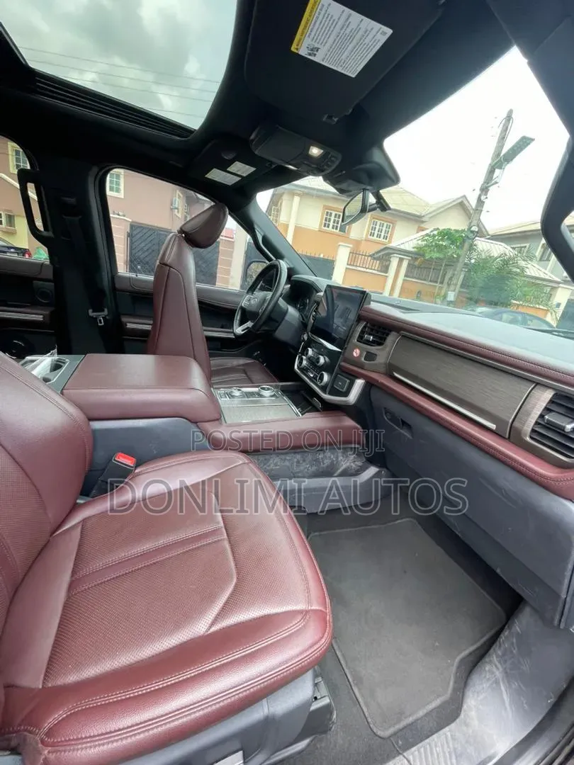 Ford Expedition Max 2023 Black
