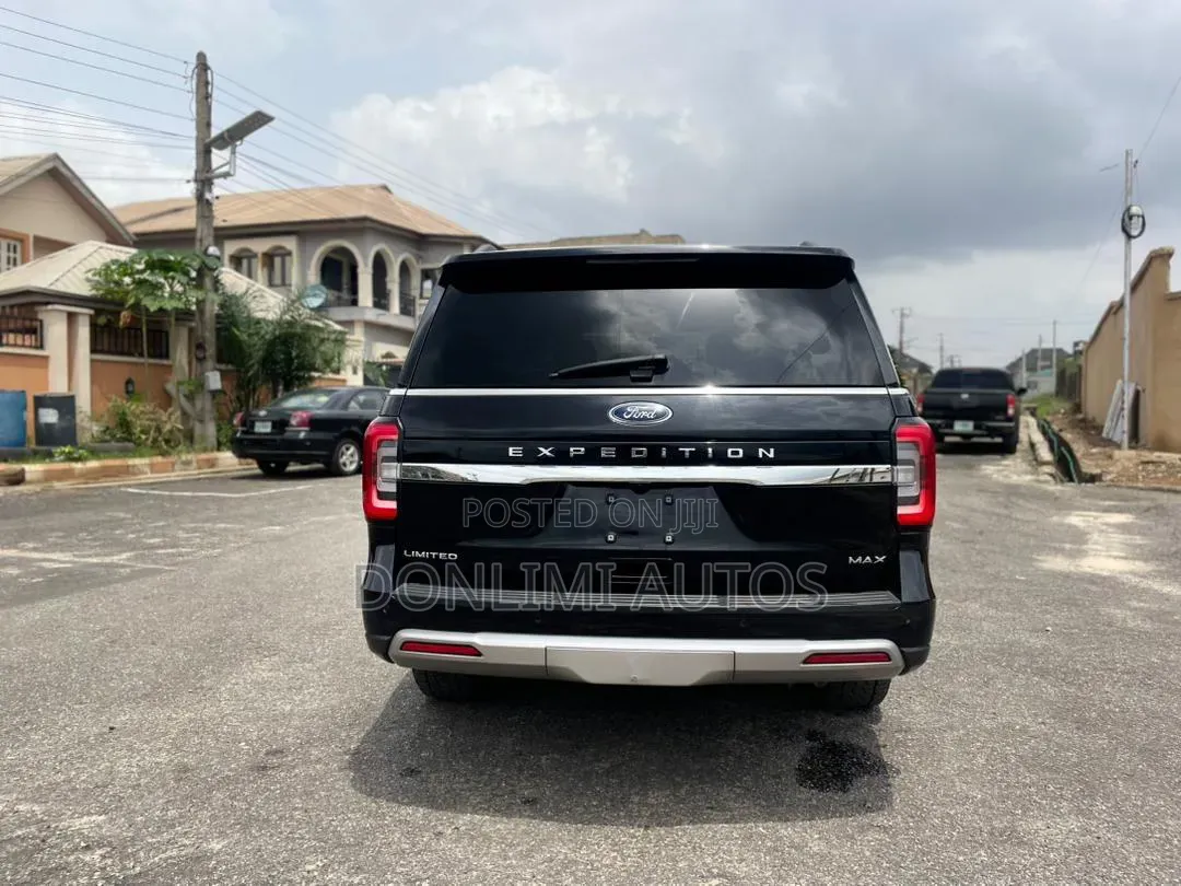 Ford Expedition Max 2023 Black