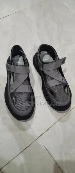 Sneaker Sandal