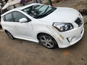 Pontiac Vibe 2009 White