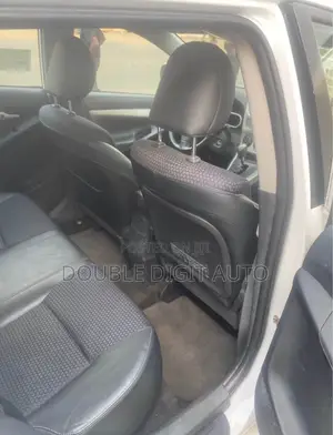 Pontiac Vibe 2009 White