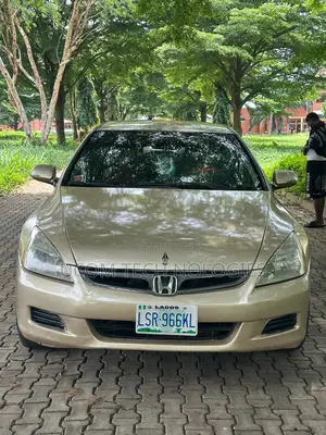 Honda Accord 2003 Silver