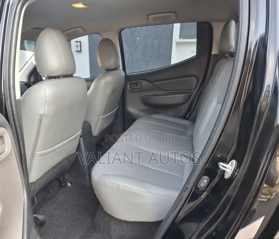 Mitsubishi L200 2016 Black
