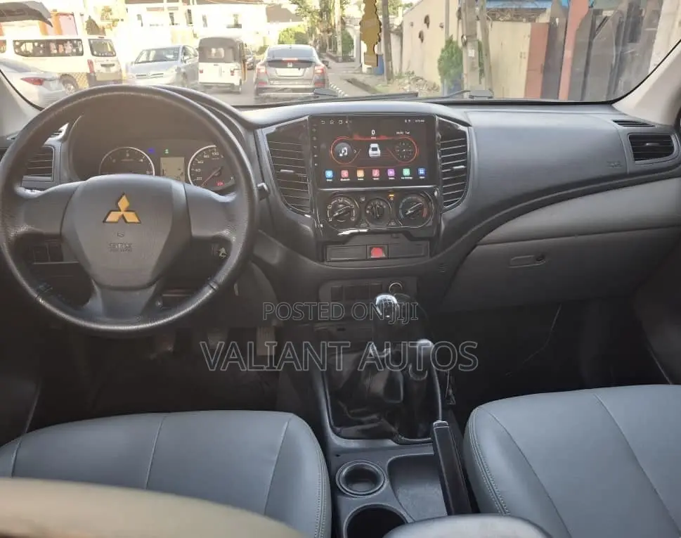 Mitsubishi L200 2016 Black