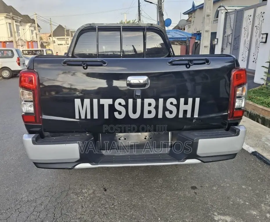 Mitsubishi L200 2016 Black