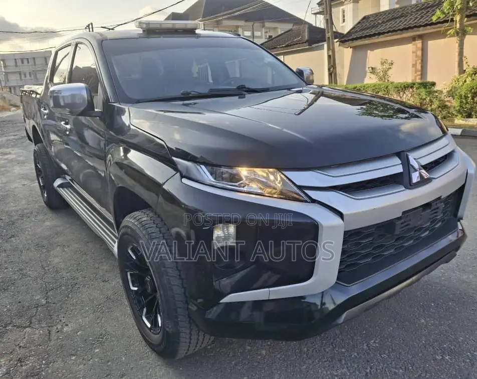 Mitsubishi L200 2016 Black