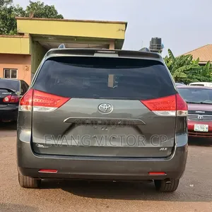 Toyota Sienna XLE 7 Passenger 2012 Gray