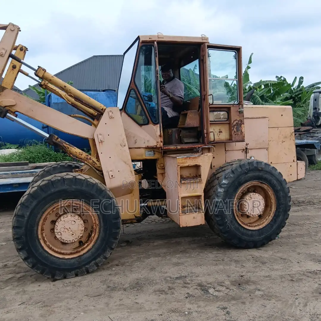 Clark Michigan Loader