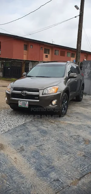 Toyota RAV4 2011 Brown