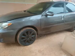 Toyota Camry 2004 Gray