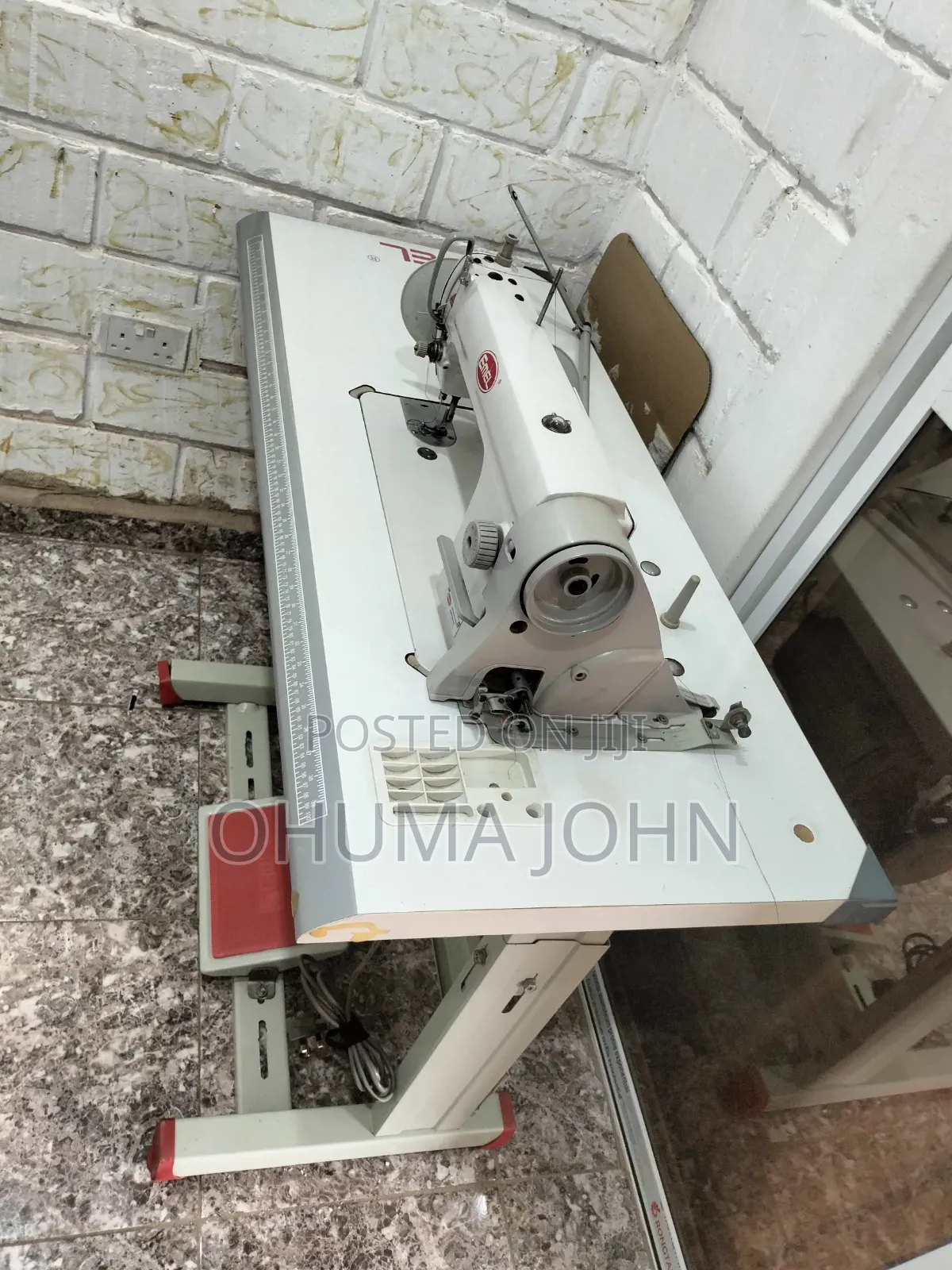 Industrial Sewing Machine