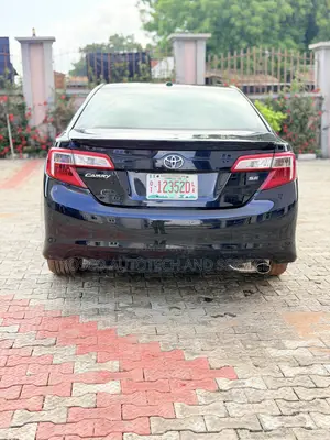 Toyota Camry SE 4dr Sedan (2.5L 4cyl 6A) 2012 Black