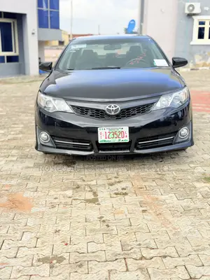 Toyota Camry SE 4dr Sedan (2.5L 4cyl 6A) 2012 Black