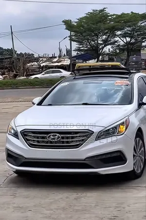 Hyundai Sonata Sport 4dr Sedan (2.4L 4cyl 6A) 2015 White