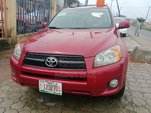 Toyota RAV4 2010 Red