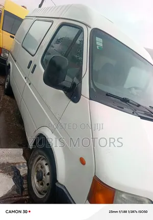 Ford Transit 2000 White