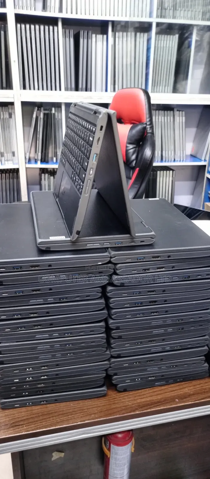 Laptop Lenovo 300e 4GB Intel Celeron SSD 128GB