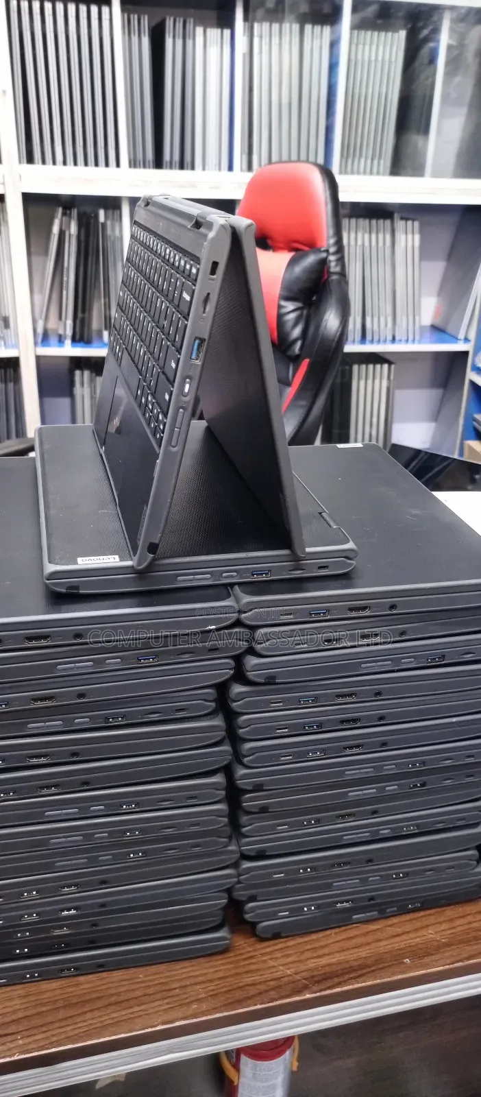 Laptop Lenovo 300e 4GB Intel Celeron SSD 128GB