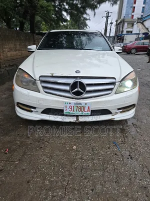 Mercedes-Benz C300 Luxury 4Matic Sedan AWD (3.0L 6cyl 7A) 2011 White