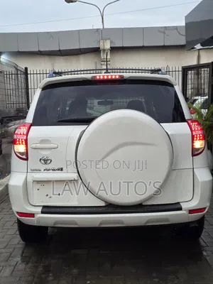 Toyota RAV4 2010 White