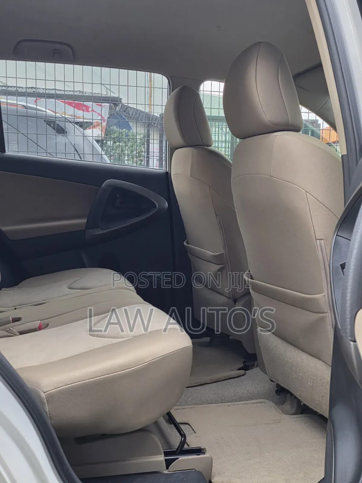 Toyota RAV4 2010 White