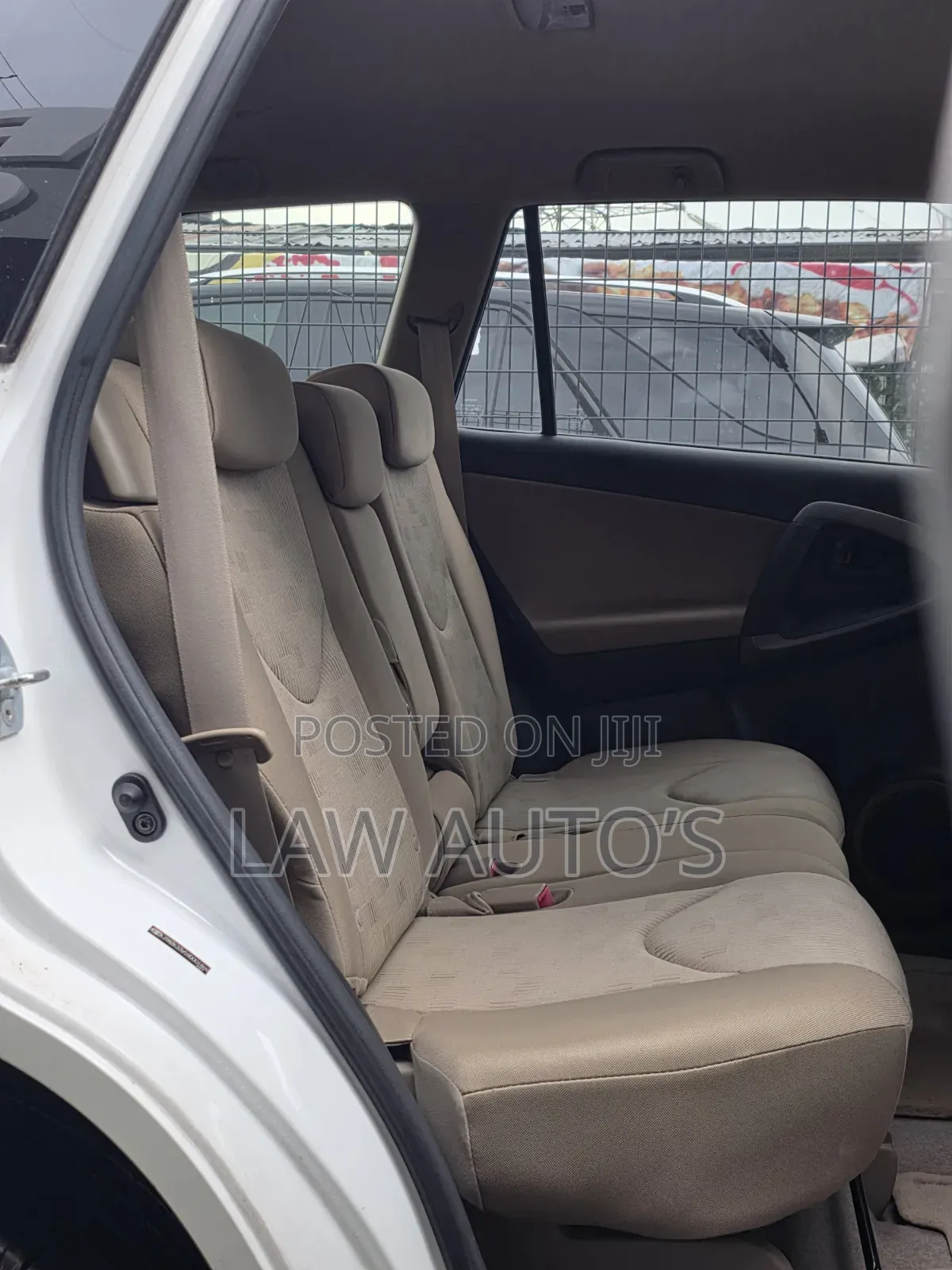 Toyota RAV4 2010 White