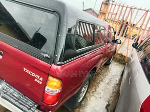 Toyota Tacoma 2003 Red