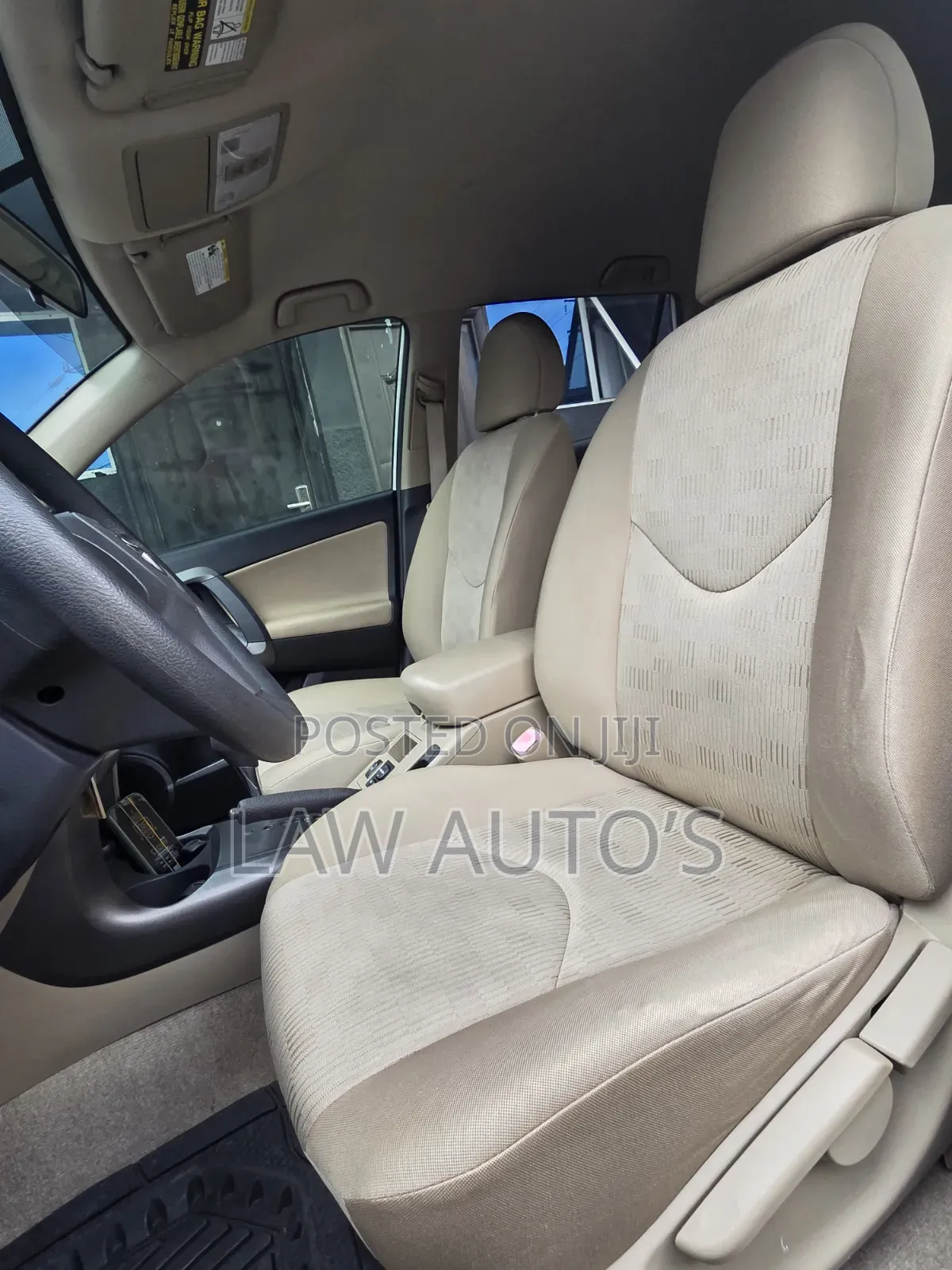 Toyota RAV4 2010 White