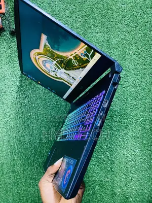 Laptop MSI Katana 15 16GB Intel Core i7 SSD 1T