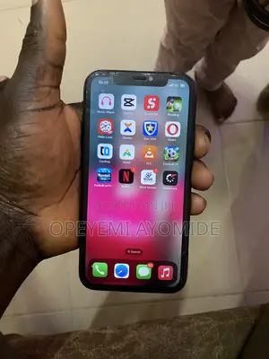 Apple iPhone XR 64 GB Black