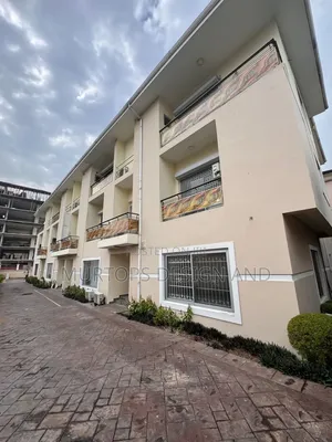 5bdrm Townhouse / Terrace in Banana Island for rent
