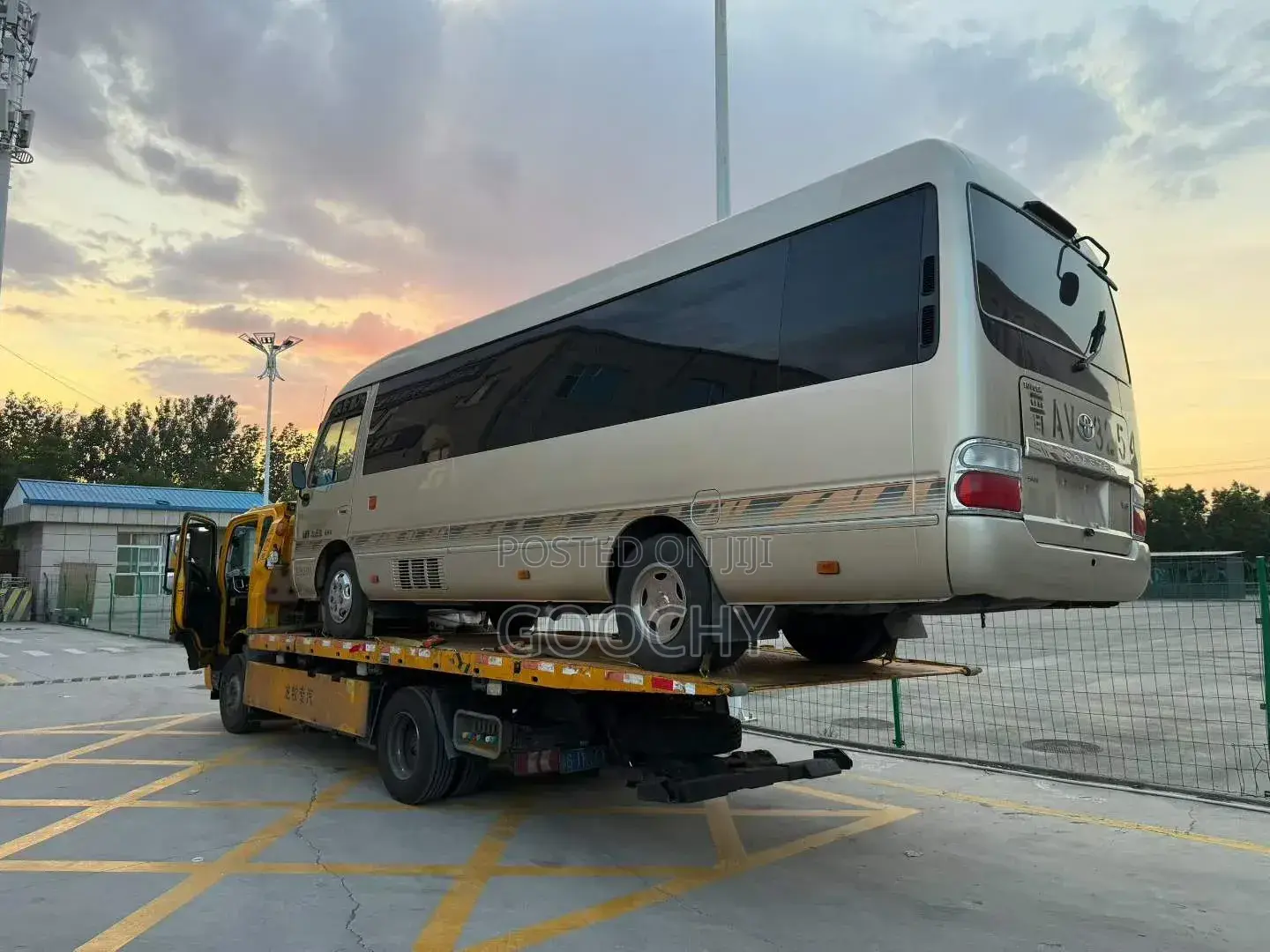 Toyota Coaster 2009 Gold