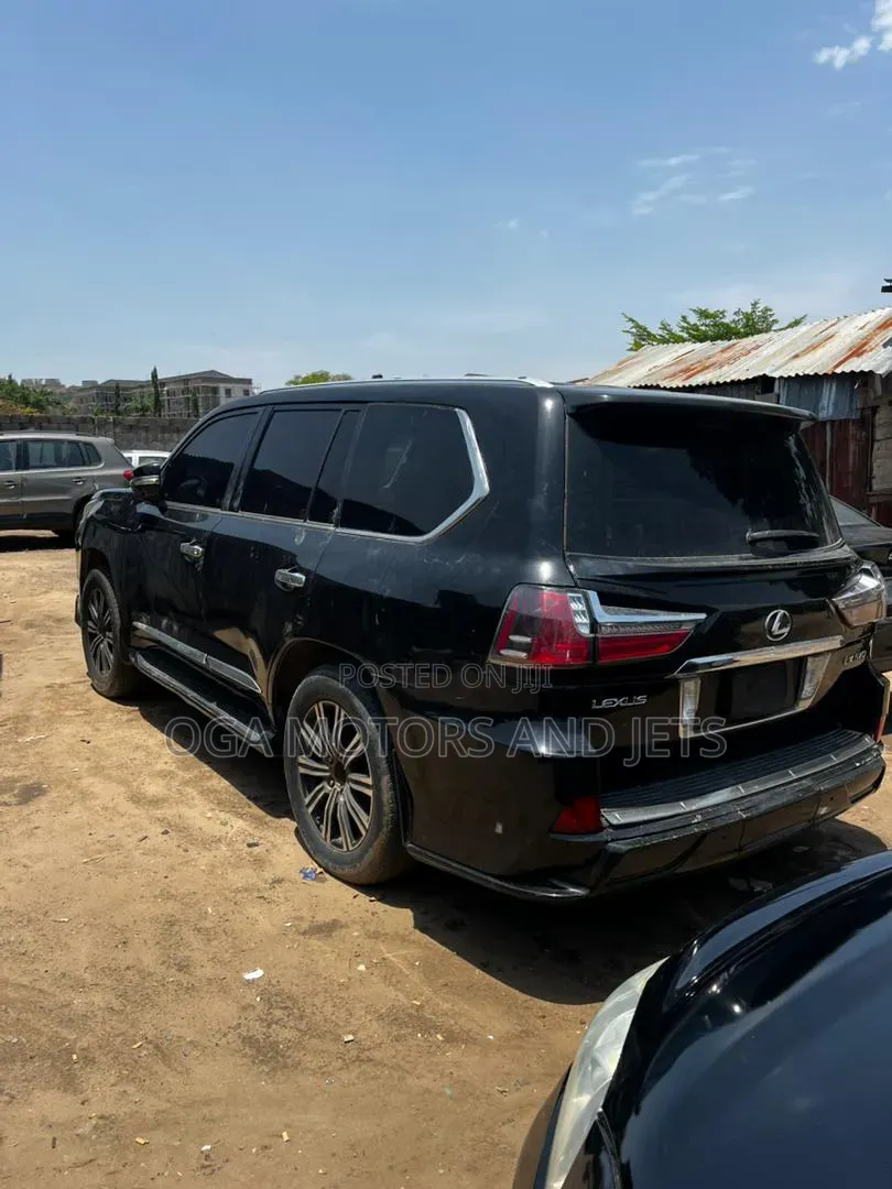 Lexus LX 570 2008 Black