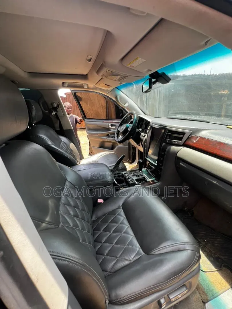 Lexus LX 570 2008 Black