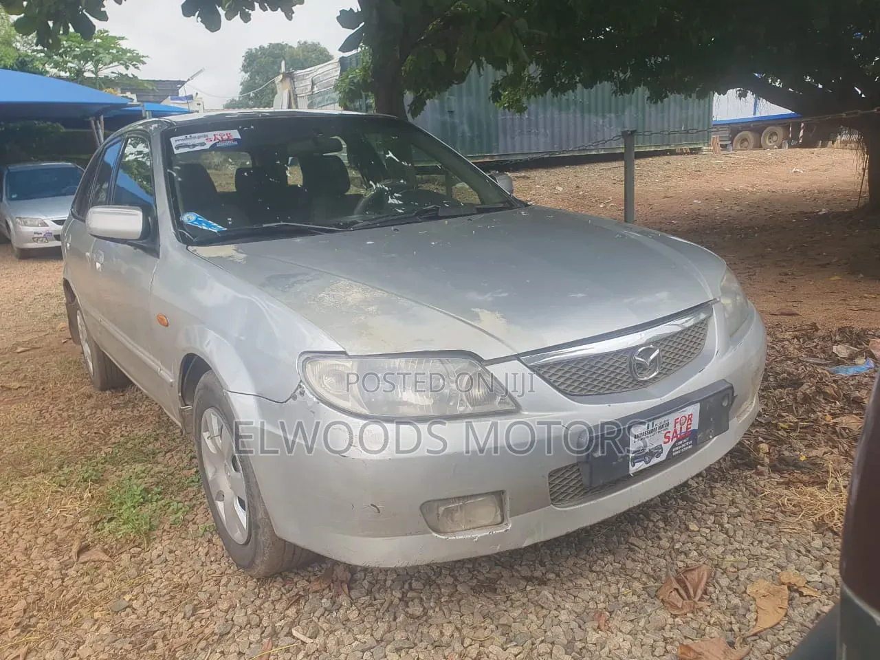 Mazda 323 2000 Silver