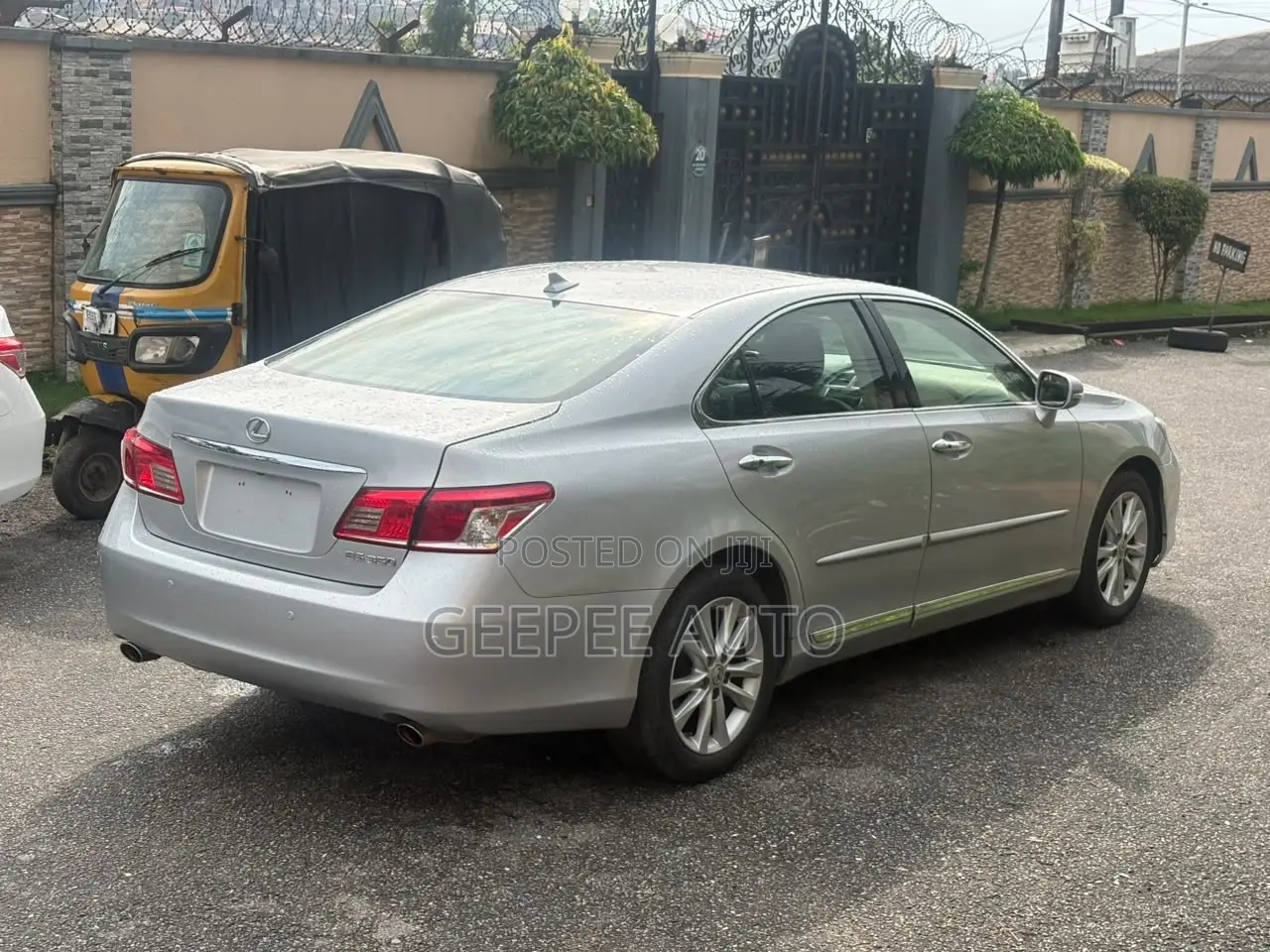 Lexus ES 350 2012 Silver