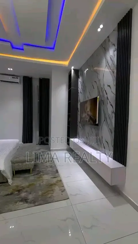 5 Bedroom Self Compound With Pool For Party