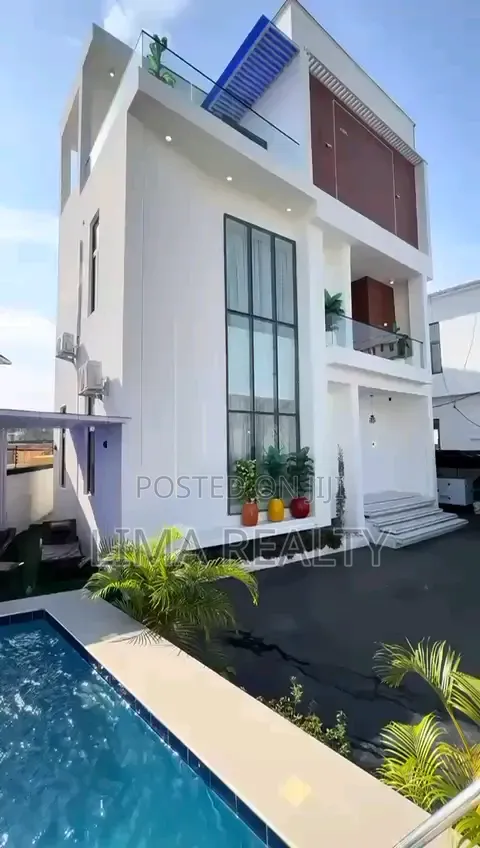 5 Bedroom Self Compound With Pool For Party