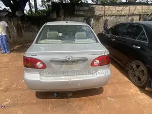 Toyota Corolla 2004 Silver