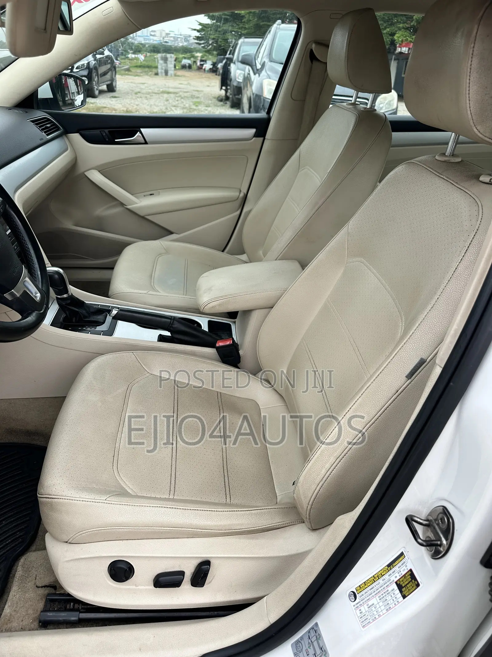 Volkswagen Passat SE 2013 White