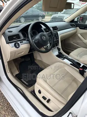 Volkswagen Passat SE 2013 White